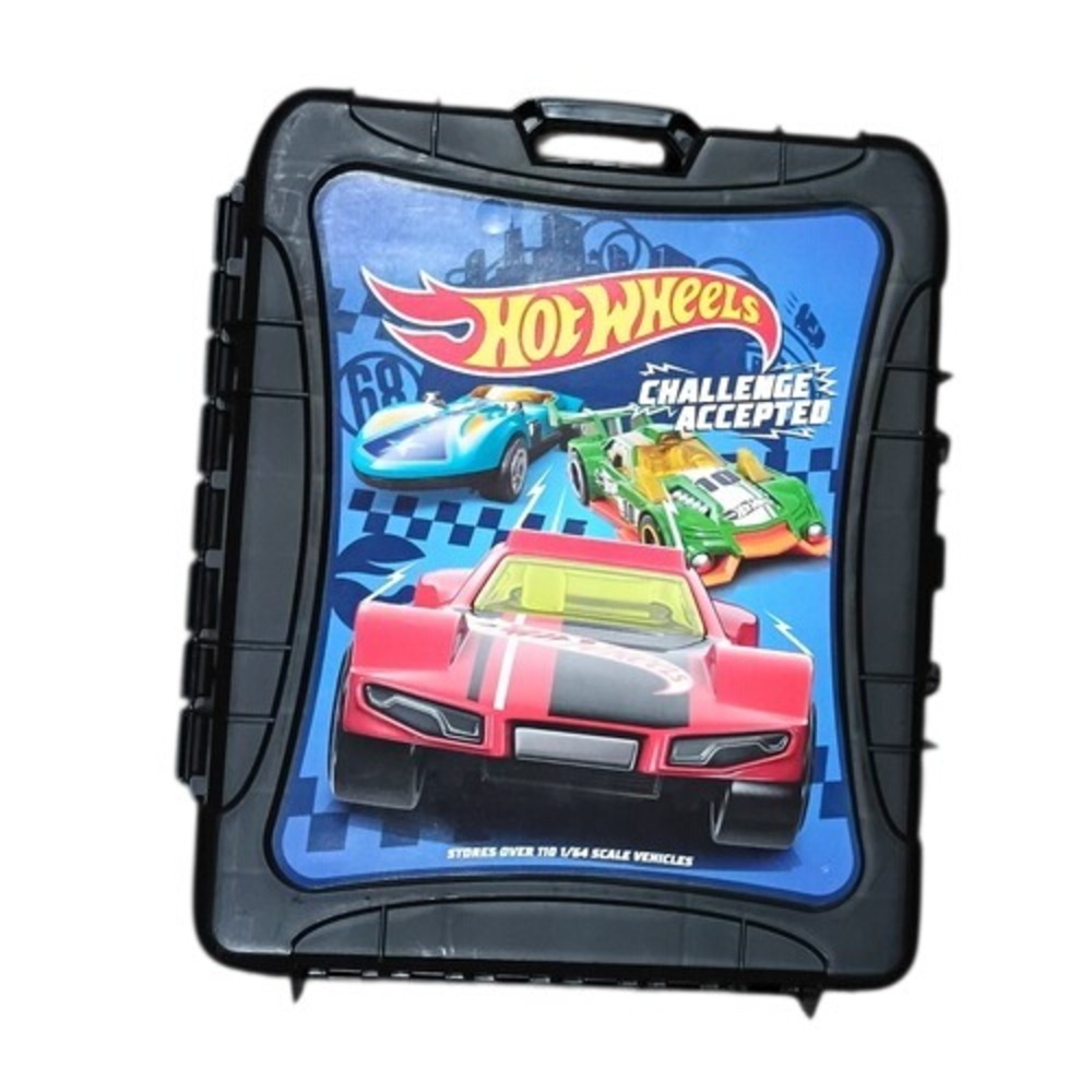 2019 Mattel Hot Wheels Challenge Accepted 110 Car Rolling Luggage Style Case